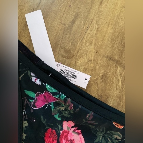 Victoria’s Secret Sydney Logo Itsy Bottom Medium - Picture 2 of 12